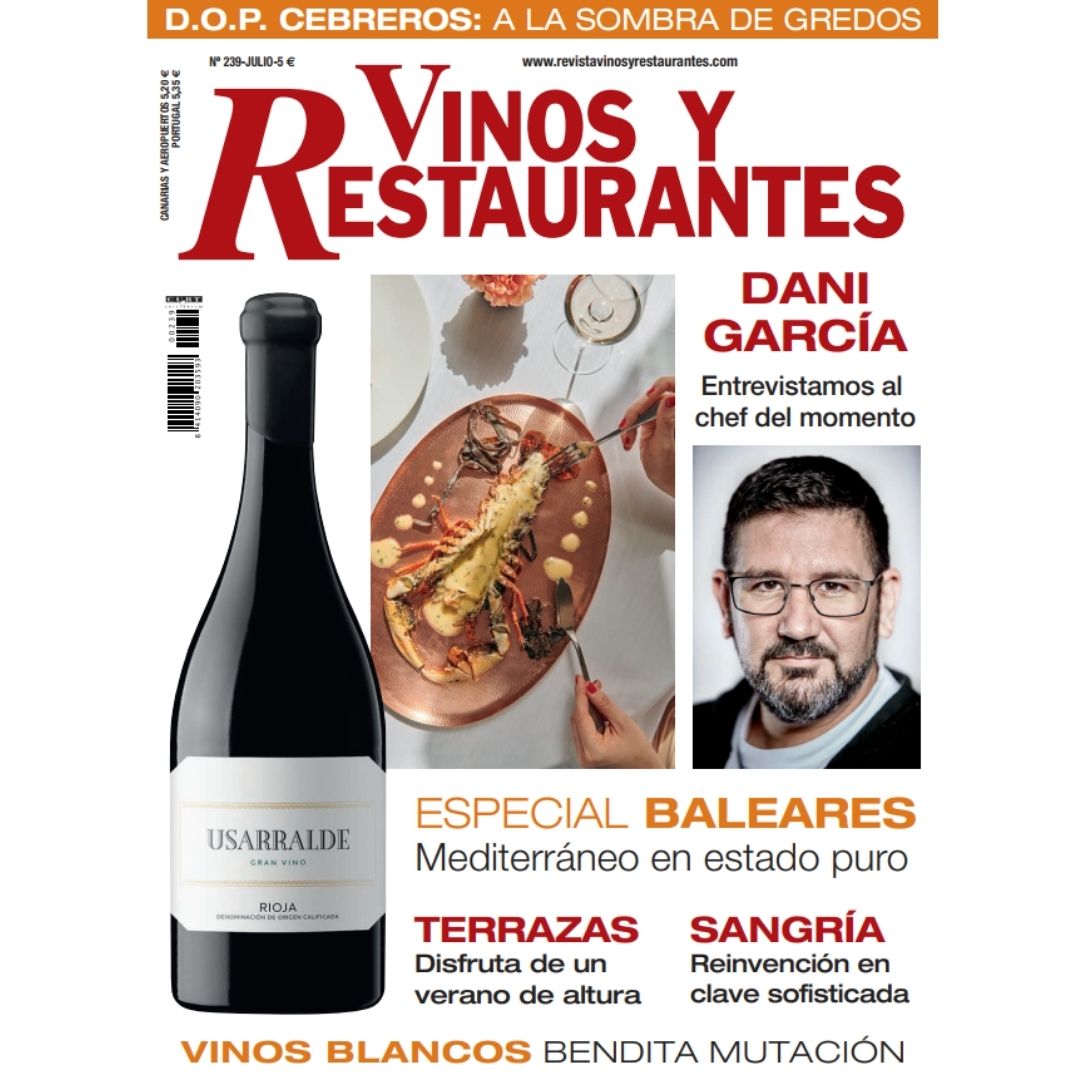 Usarralde Gran Vino aparece en la portada del número de la Revista Vinos y Restaurantes. El vino es el protagonista del mes de esta revista gastronómica.