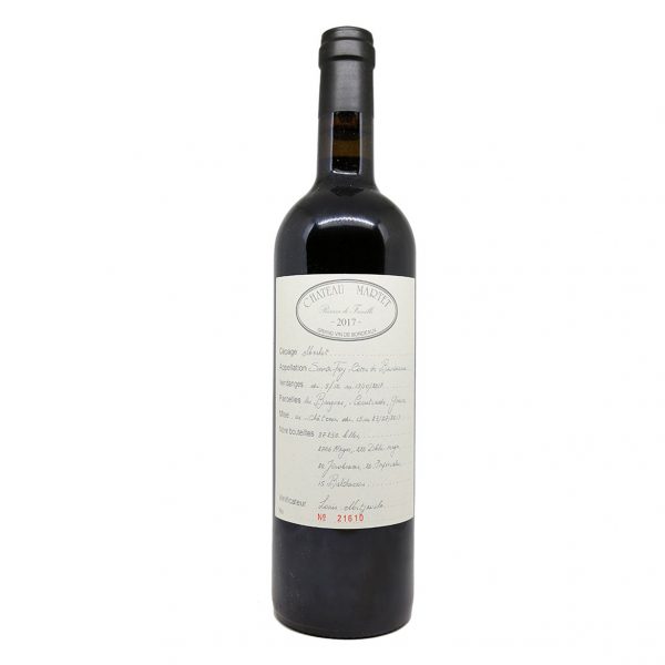 Reserve de la Famille Château Martet. Botella de 75cl con cierre de corcho y cápsula en tono oscuro. En su etiqueta se pueden apreciar todos los datos del vino como si de un manuscrito se tratase.